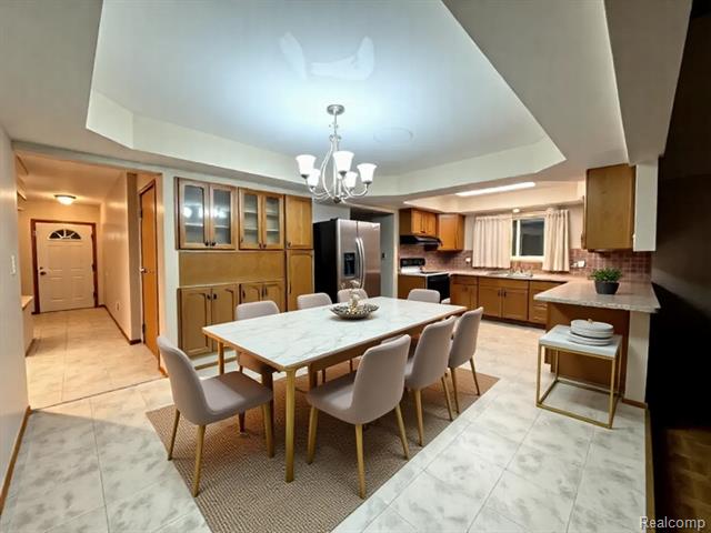 Builiding view eight for 30232 Austin, Warren, MI. 48092