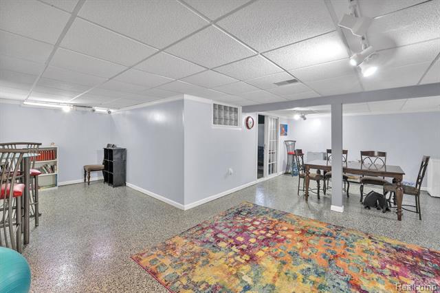 Builiding view thirty three for 29450 Desmond, Warren, MI. 48093