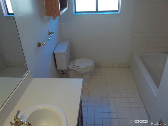 Builiding view nine for 16682 Eastland, Roseville, MI. 48066