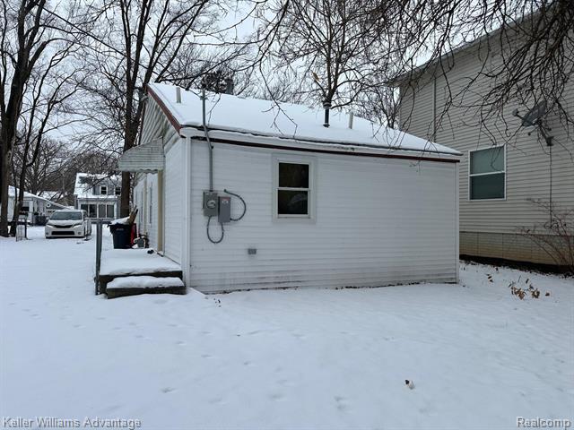 Builiding view four for 21326 Negaunee, Southfield, MI. 48033