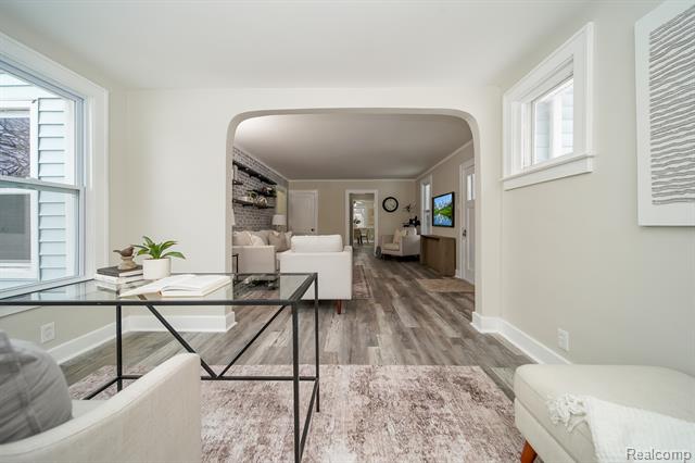 Builiding view fifteen for 21115 East, Southfield, MI. 48033