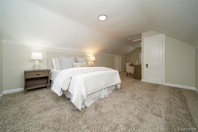 Builiding view forty seven for 21115 East, Southfield, MI. 48033