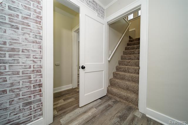 Builiding view forty three for 21115 East, Southfield, MI. 48033