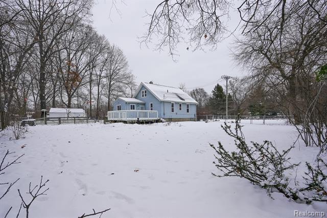 Builiding view six for 21115 East, Southfield, MI. 48033