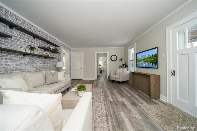 Builiding view sixteen for 21115 East, Southfield, MI. 48033