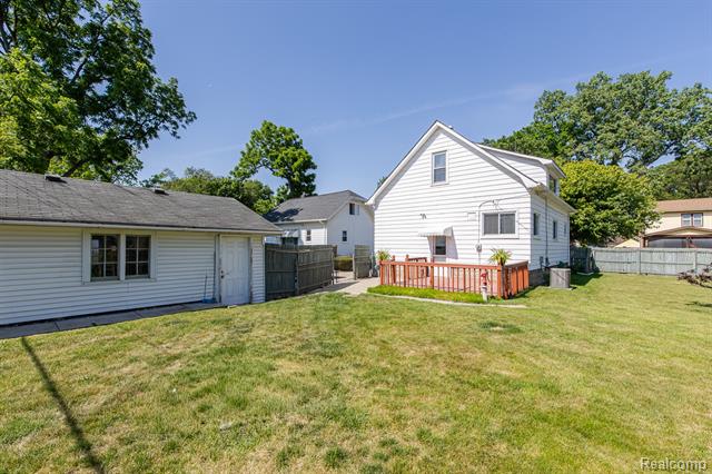 Builiding view fifty two for 21202 Collingham, Farmington, MI. 48336