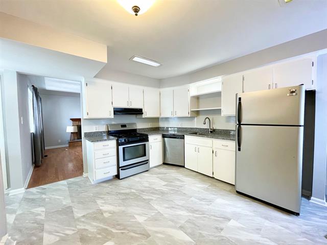 Builiding view two for 12531 Common, Warren, MI. 48093