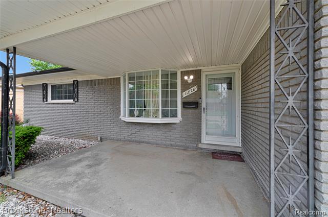 Builiding view twenty three for 11828 Robinwood, Warren, MI. 48093