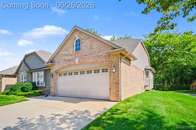 Builiding view twenty four for 30268 Berghway, Warren, MI. 48092