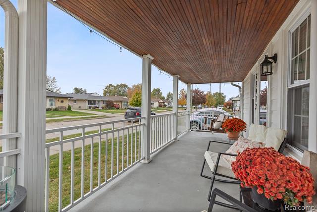 Builiding view four for 22913 Lake, Saint Clair Shores, MI. 48082