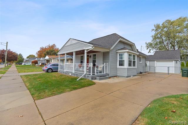 Builiding view one for 22913 Lake, Saint Clair Shores, MI. 48082