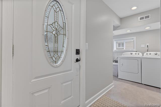 Builiding view twenty four for 22913 Lake, Saint Clair Shores, MI. 48082