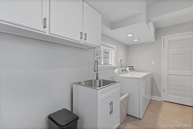 Builiding view twenty one for 22913 Lake, Saint Clair Shores, MI. 48082