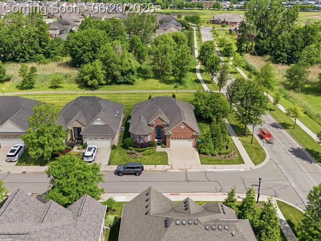 Builiding view fifty two for 30161 Trailwood, Warren, MI. 48092