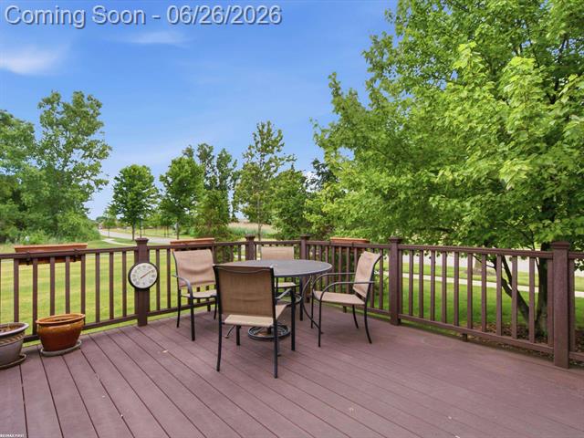 Builiding view forty four for 30161 Trailwood, Warren, MI. 48092
