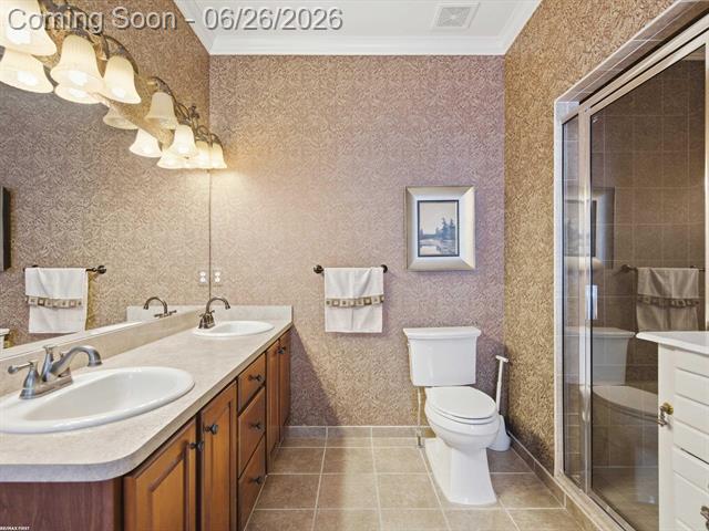 Builiding view thirty for 30161 Trailwood, Warren, MI. 48092