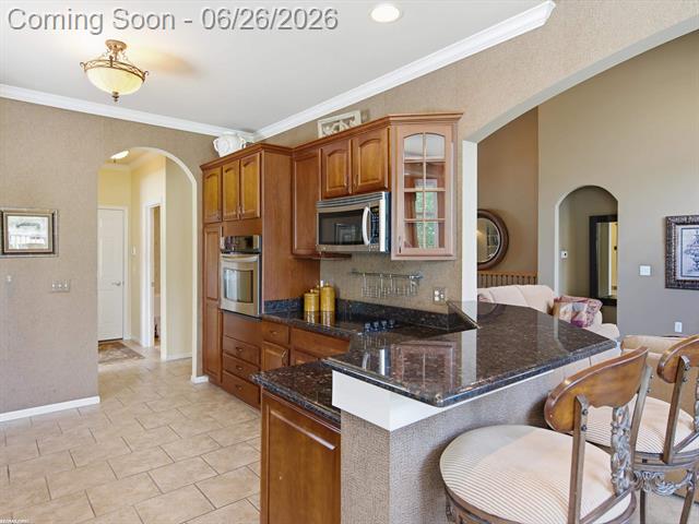 Builiding view twenty for 30161 Trailwood, Warren, MI. 48092