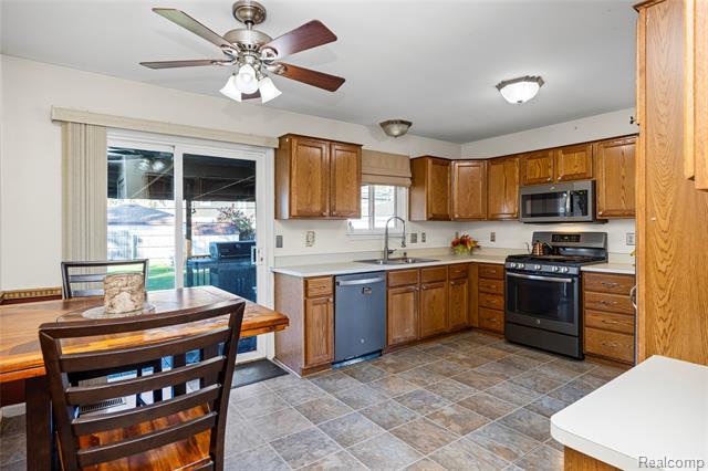 Builiding view six for 22815 Furton, Saint Clair Shores, MI. 48082