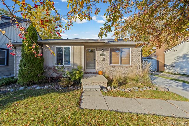 front view for 22815 Furton, Saint Clair Shores, Mi. 48082