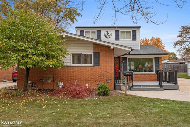 front view for 15457 Everly, Roseville, Mi. 48066