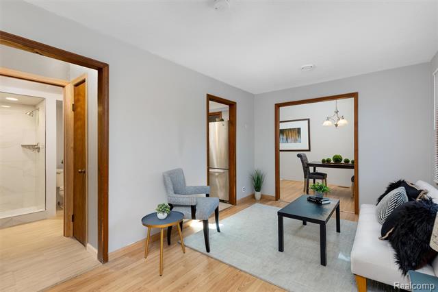 Builiding view ten for 21326 Flanders, Farmington, MI. 48335