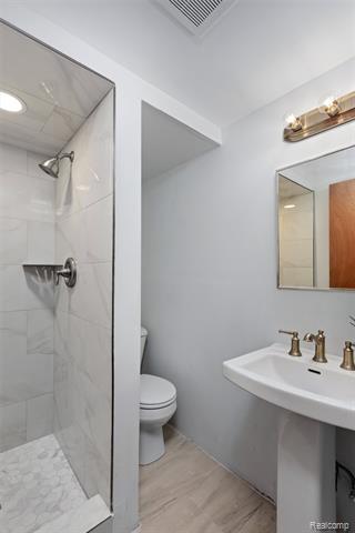 Builiding view thirteen for 21326 Flanders, Farmington, MI. 48335