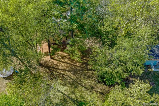 Builiding view twenty four for 21326 Flanders, Farmington, MI. 48335