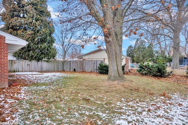 Builiding view three for 30248 Rosebriar, Saint Clair Shores, MI. 48082