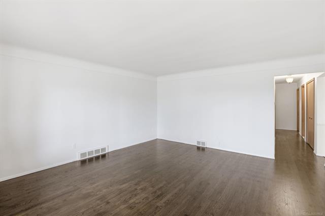 Builiding view five for 11220 Canterbury, Warren, MI. 48093