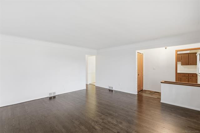 Builiding view four for 11220 Canterbury, Warren, MI. 48093