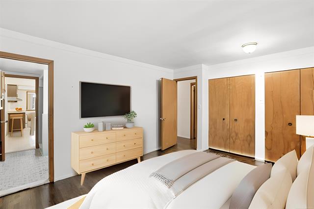 Builiding view twelve for 11220 Canterbury, Warren, MI. 48093