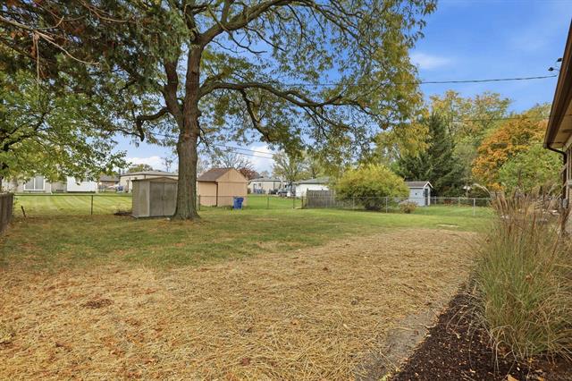 Builiding view twenty six for 11220 Canterbury, Warren, MI. 48093