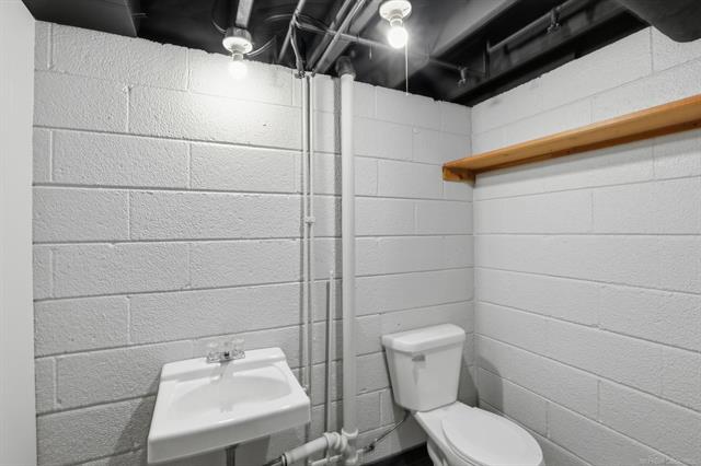 Builiding view twenty two for 11220 Canterbury, Warren, MI. 48093