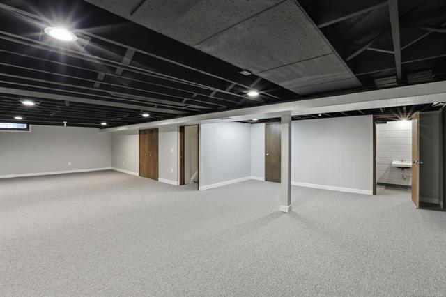 Builiding view twenty for 11220 Canterbury, Warren, MI. 48093