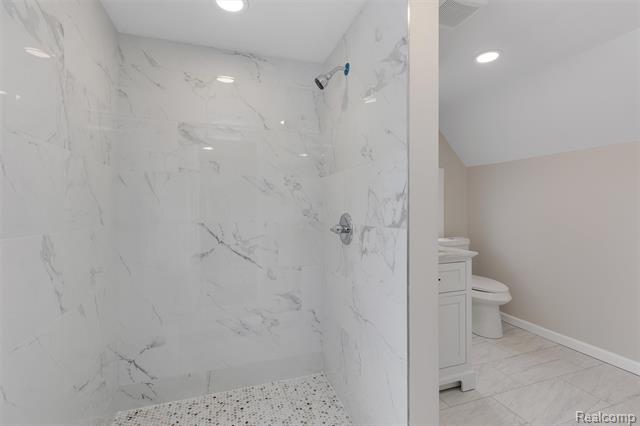 Builiding view five for 21305 Oxford, Farmington, MI. 48336