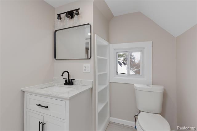 Builiding view six for 21305 Oxford, Farmington, MI. 48336