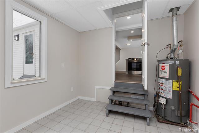 Builiding view twenty three for 21305 Oxford, Farmington, MI. 48336