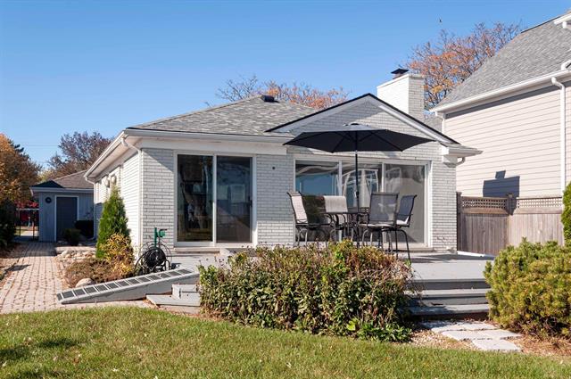 Builiding view forty eight for 30214 Jefferson, Saint Clair Shores, MI. 48082