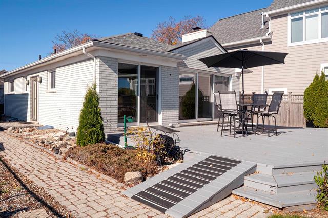 Builiding view forty nine for 30214 Jefferson, Saint Clair Shores, MI. 48082