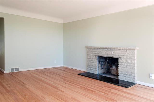 Builiding view nineteen for 30214 Jefferson, Saint Clair Shores, MI. 48082