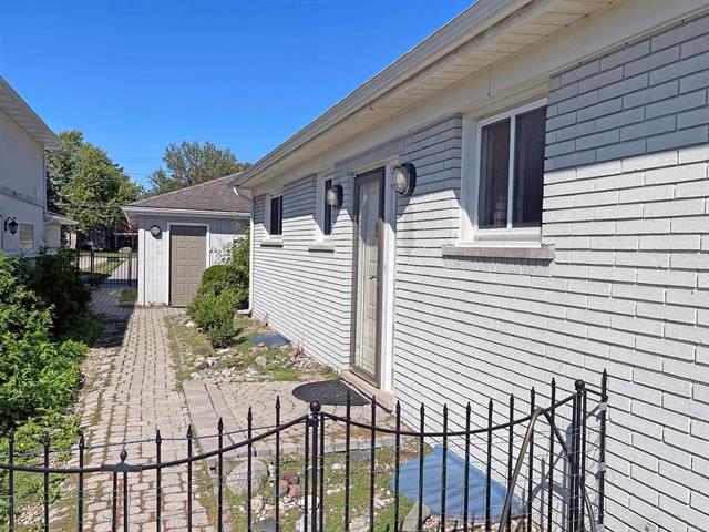 Builiding view twenty nine for 30214 Jefferson, Saint Clair Shores, MI. 48082