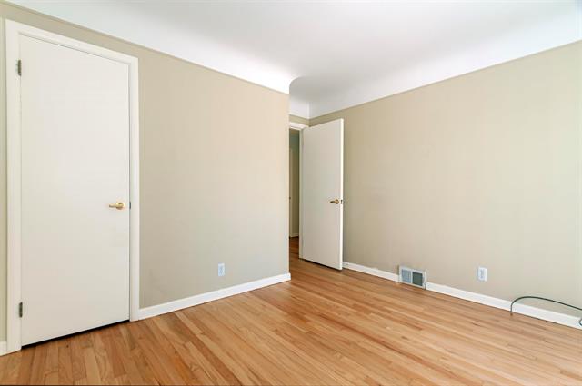 Builiding view twenty six for 30214 Jefferson, Saint Clair Shores, MI. 48082