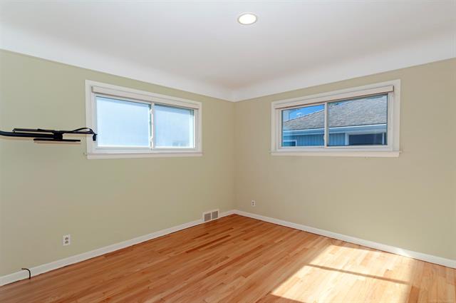 Builiding view twenty three for 30214 Jefferson, Saint Clair Shores, MI. 48082