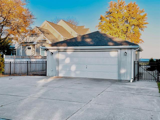 Builiding view two for 30214 Jefferson, Saint Clair Shores, MI. 48082