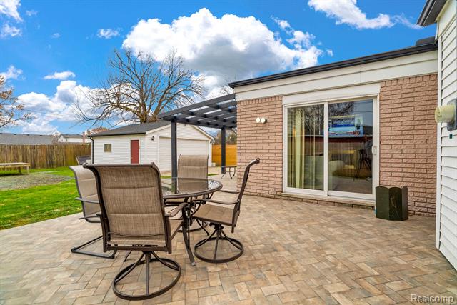 Builiding view forty two for 30212 Greater Mack, Saint Clair Shores, MI. 48082