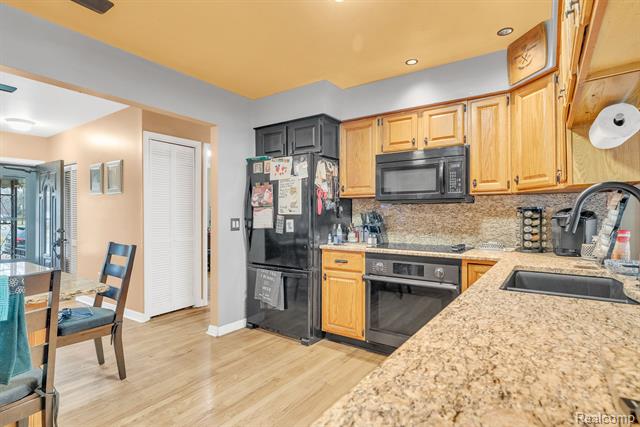 Builiding view fourteen for 30212 Greater Mack, Saint Clair Shores, MI. 48082