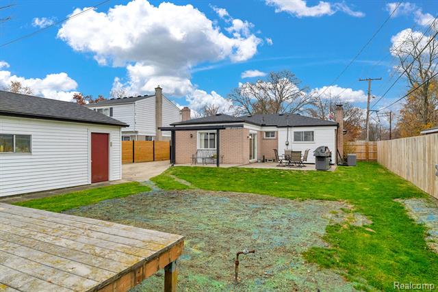 Builiding view thirty eight for 30212 Greater Mack, Saint Clair Shores, MI. 48082