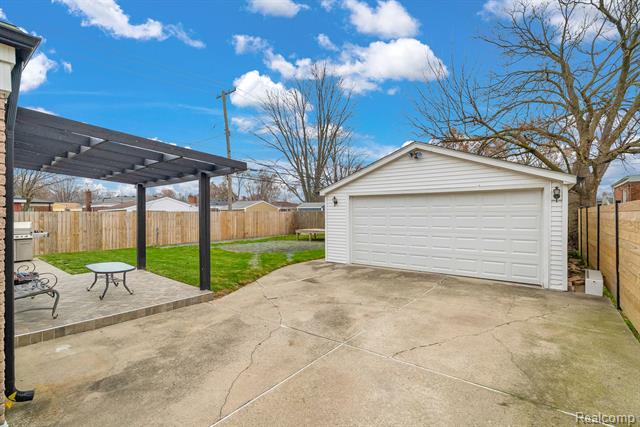 Builiding view thirty five for 30212 Greater Mack, Saint Clair Shores, MI. 48082