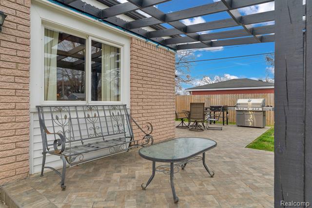 Builiding view thirty nine for 30212 Greater Mack, Saint Clair Shores, MI. 48082