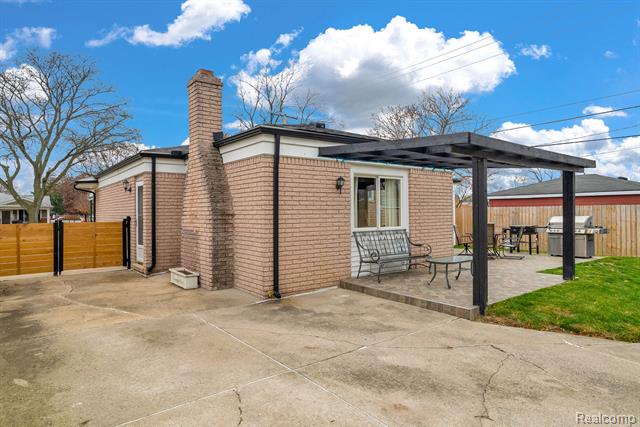 Builiding view thirty six for 30212 Greater Mack, Saint Clair Shores, MI. 48082